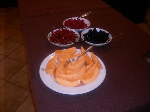 Frutta fresca dal nostro orto da mangiare in Agriturismo Fattoria Antica Forconia a L'Aquila